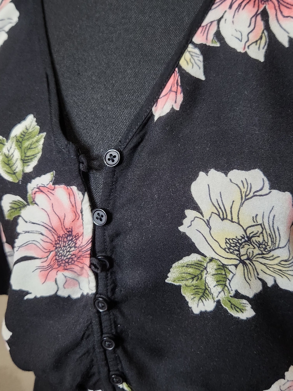 Band of Gypsies Hibiscus Black Floral 2 Piece Faux Wrap Skirt (L) w/crop Top (M) - Picture 5 of 11
